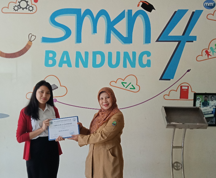 Penyerahan Sertifikat Ujikom kepada SMKN 4 Bandung